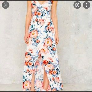 Never worn/Perfect condition MINKPINK Size Small Floral Maxi Wrap Dress